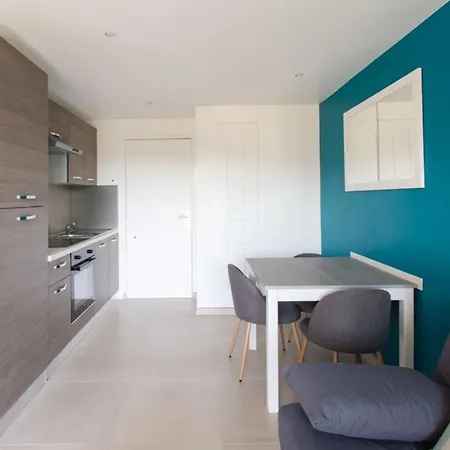 Azur Palm Furnished Flat Apartman *